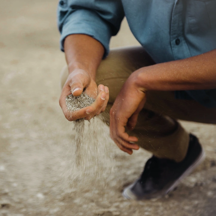 resolution investors 1 04 (1)